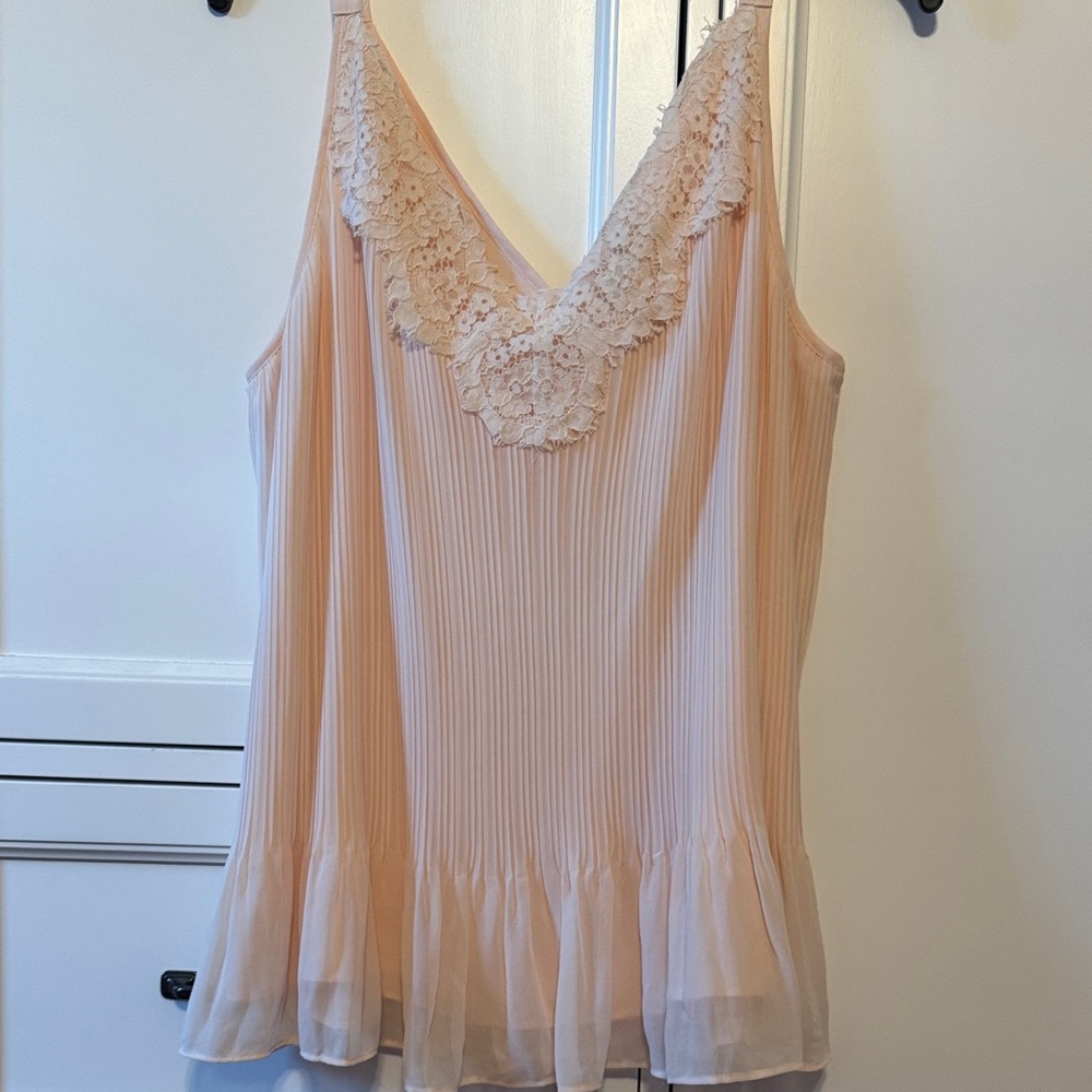 Chico's Soft Peach/Pink Sleevless Blouse-size 2